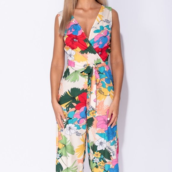 Beach Side Affairs Floral Cropped Jumpsuit - Picture 4 of 10